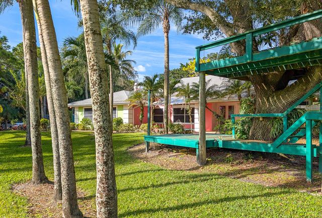 6599 140th Lane N, Palm Beach Gardens, FL 33418