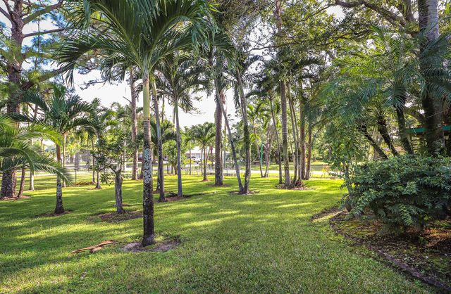 6599 140th Lane N, Palm Beach Gardens, FL 33418