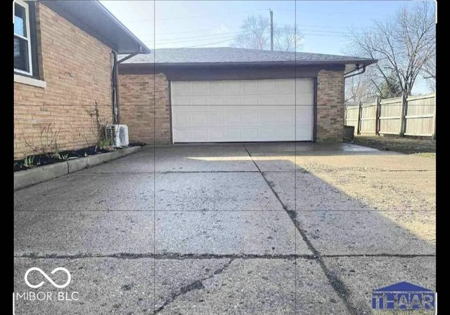 1015 Elizabeth Lane, Terre Haute, IN 47802