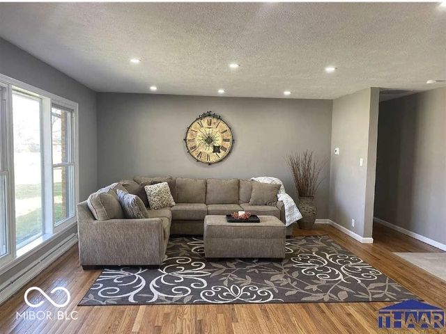 1015 Elizabeth Lane, Terre Haute, IN 47802