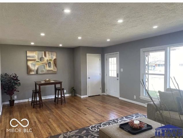 1015 Elizabeth Lane, Terre Haute, IN 47802