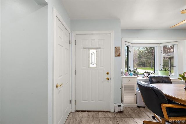 865 N Lapeer Road, Lake Orion, MI 48362