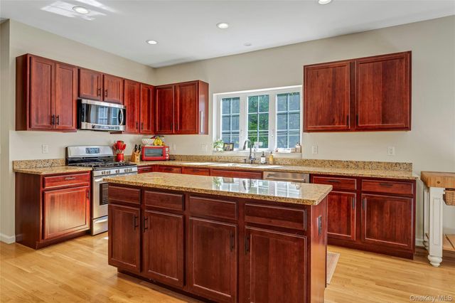22 Theodore Trail, Carmel, NY 10512
