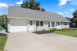 4885 Oster Road, Sheffield Lake, OH 44054