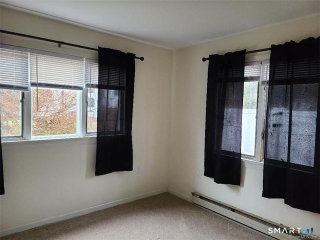 6 North Road, East Lyme, CT 06357