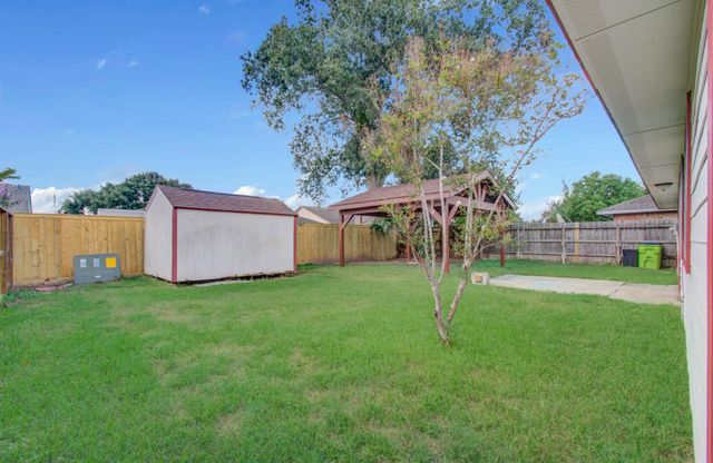 7319 Skybright Lane, Houston, TX 77095