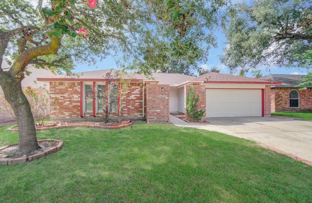 7319 Skybright Lane, Houston, TX 77095