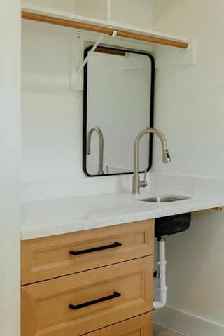 2711 Delano Street, Houston, TX 77004