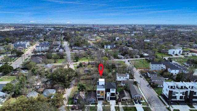 2711 Delano Street, Houston, TX 77004