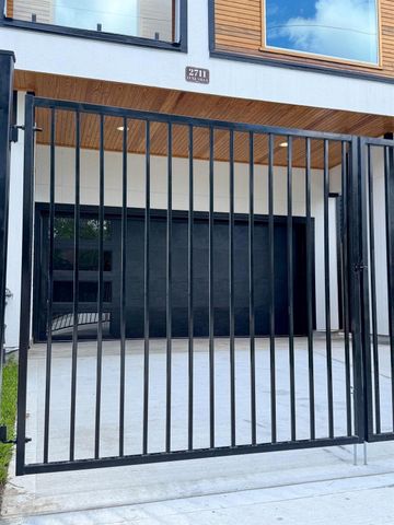 2711 Delano Street, Houston, TX 77004