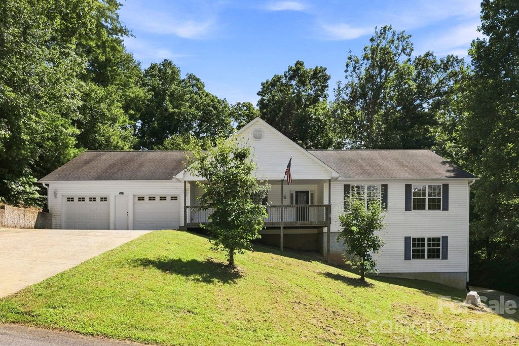 62 Chickwood Trail, Weaverville, NC 28787