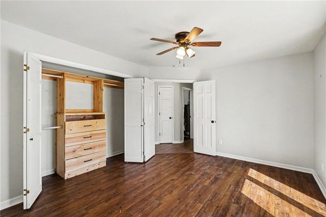 105 Sixth Street, Smithville, MO 64089