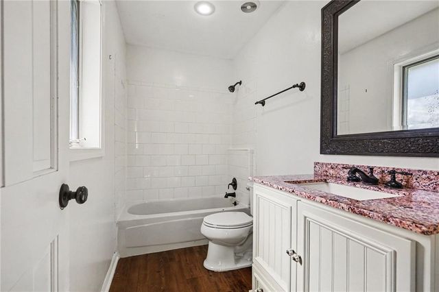 105 Sixth Street, Smithville, MO 64089