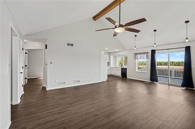105 Sixth Street, Smithville, MO 64089