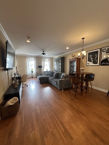 2114 Acklen Ave Apt 305, Nashville, TN 37212