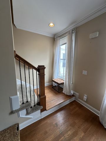 2114 Acklen Ave Apt 305, Nashville, TN 37212
