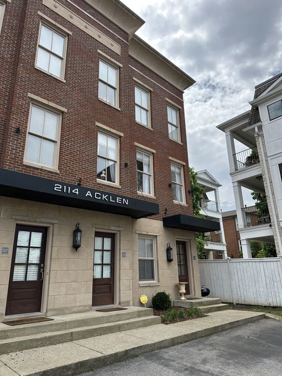 2114 Acklen Ave Apt 305, Nashville, TN 37212