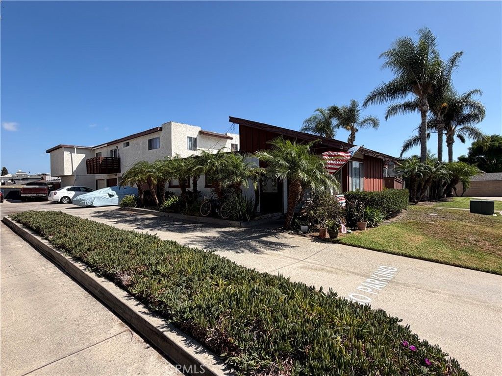 18742 Libra, Huntington Beach, CA 92646 — exterior
