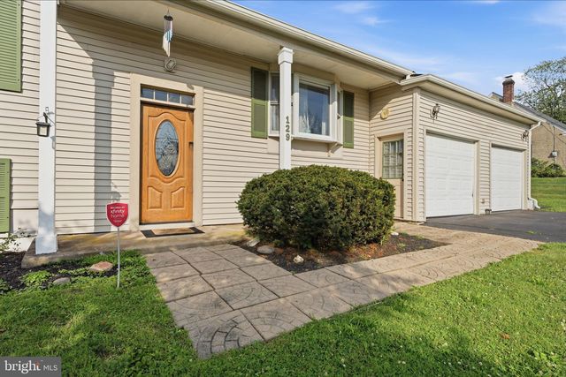 129 GREEN ST, Silverdale, PA 18962