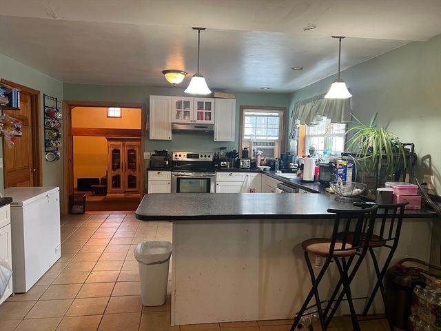 51 Exeter St, Fitchburg, MA 01420