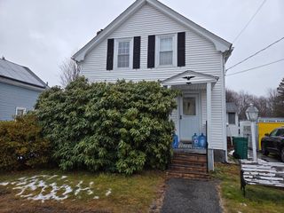 51 Exeter St, Fitchburg, MA 01420
