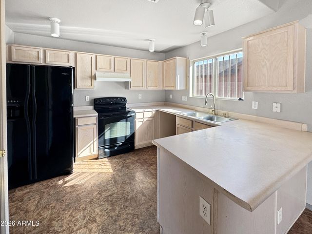 5610 N 74TH Avenue, Glendale, AZ 85303