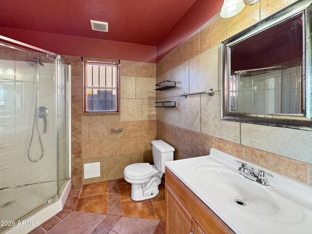 5610 N 74TH Avenue, Glendale, AZ 85303