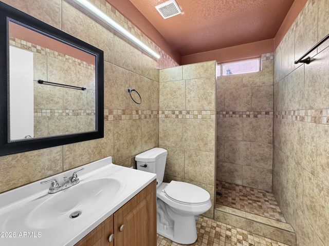 5610 N 74TH Avenue, Glendale, AZ 85303