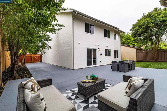 2244 Grouse Way, Union City, CA 94587