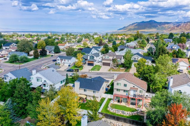 1033 E 5000 S, South Ogden, UT 84403