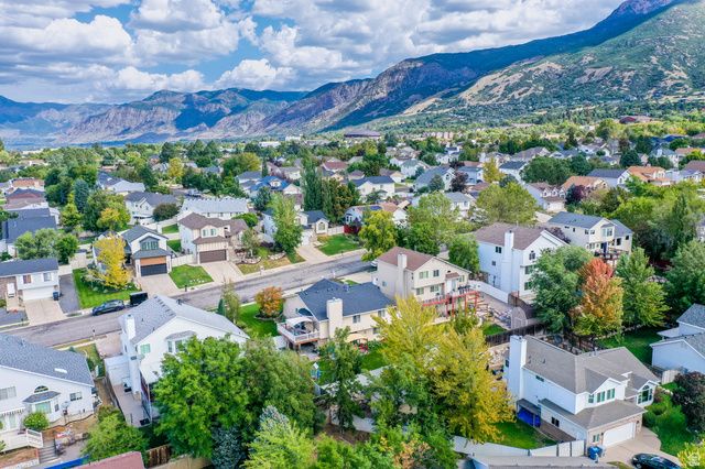 1033 E 5000 S, South Ogden, UT 84403