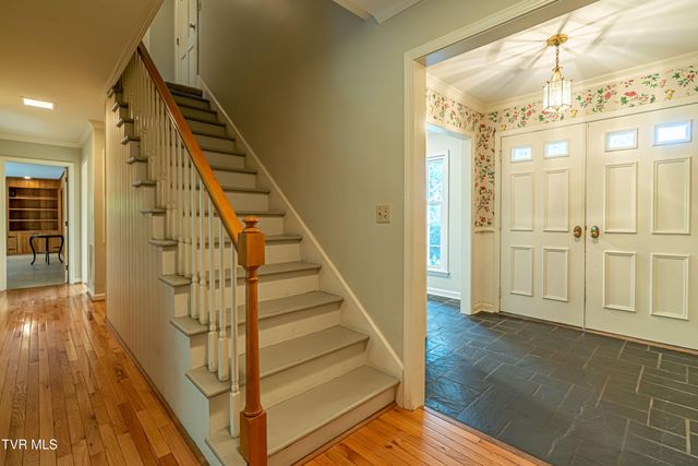 220 Mcguire Lane, Cedar Bluff, VA 24609