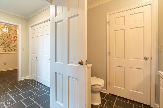 220 Mcguire Lane, Cedar Bluff, VA 24609