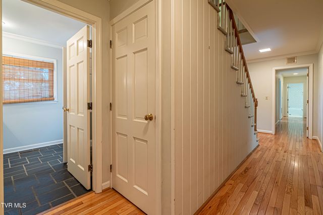 220 Mcguire Lane, Cedar Bluff, VA 24609