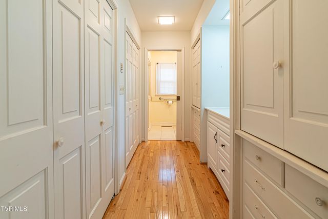 220 Mcguire Lane, Cedar Bluff, VA 24609