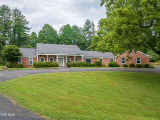 220 Mcguire Lane, Cedar Bluff, VA 24609