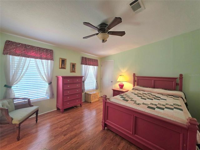 37251 LOIS AVENUE, Zephyrhills, FL 33542