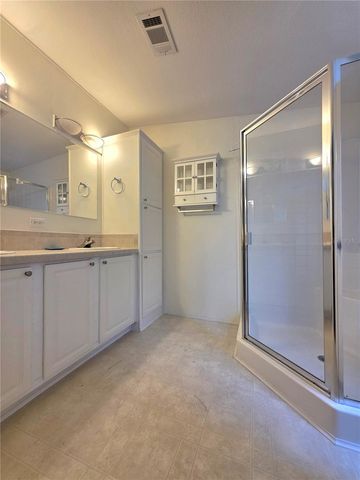 37251 LOIS AVENUE, Zephyrhills, FL 33542