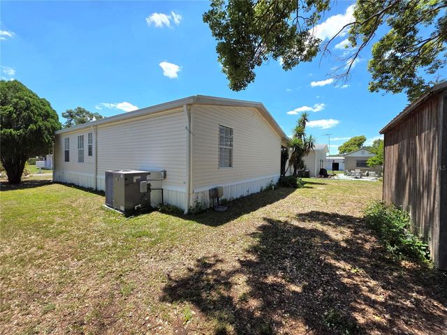 37251 LOIS AVENUE, Zephyrhills, FL 33542