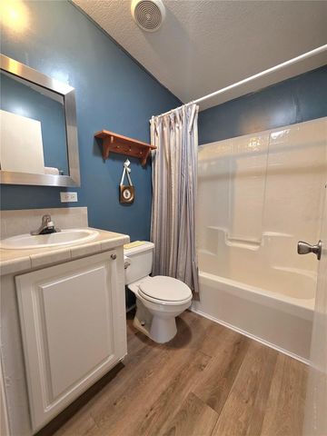 37251 LOIS AVENUE, Zephyrhills, FL 33542