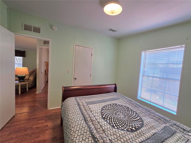 37251 LOIS AVENUE, Zephyrhills, FL 33542