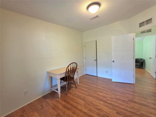 37251 LOIS AVENUE, Zephyrhills, FL 33542