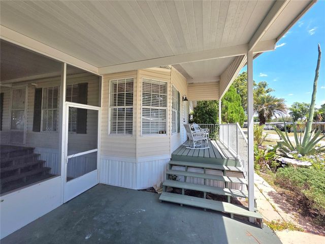 37251 LOIS AVENUE, Zephyrhills, FL 33542