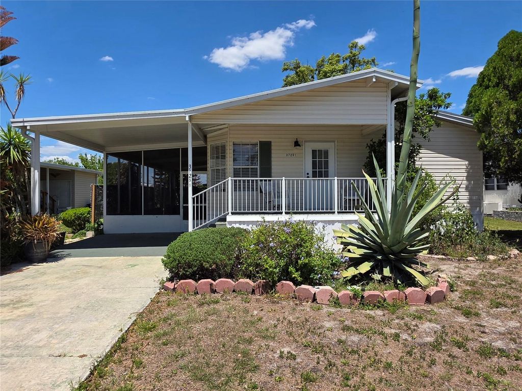 37251 LOIS AVENUE, Zephyrhills, FL 33542