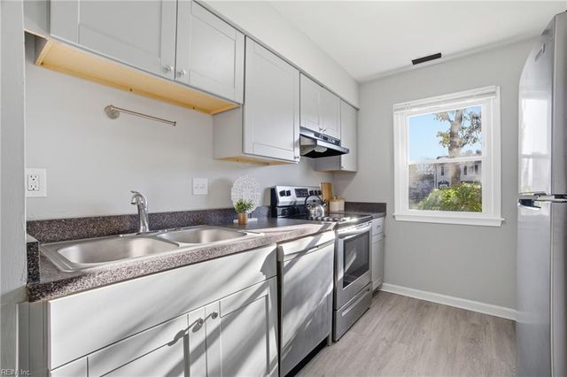 1644 Fairfax DR, Virginia Beach, VA 23453