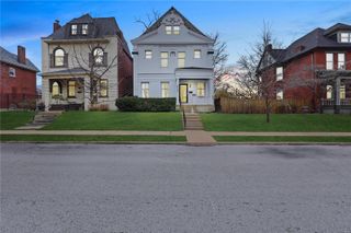 3944 Russell Boulevard, St Louis, MO 63110