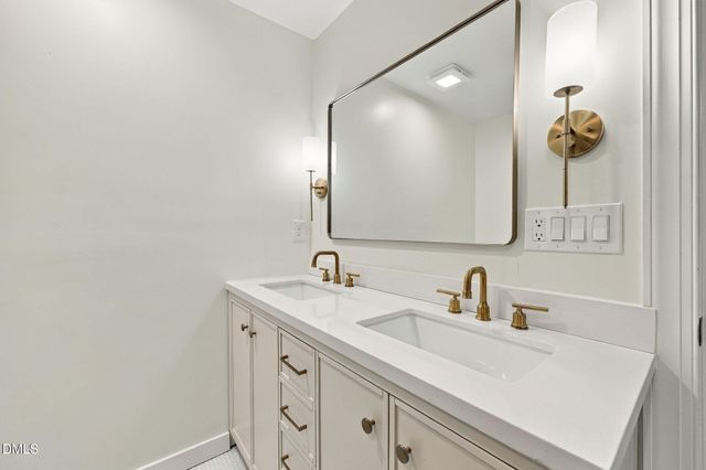 1621 N Park Avenue, Burlington, NC 27217