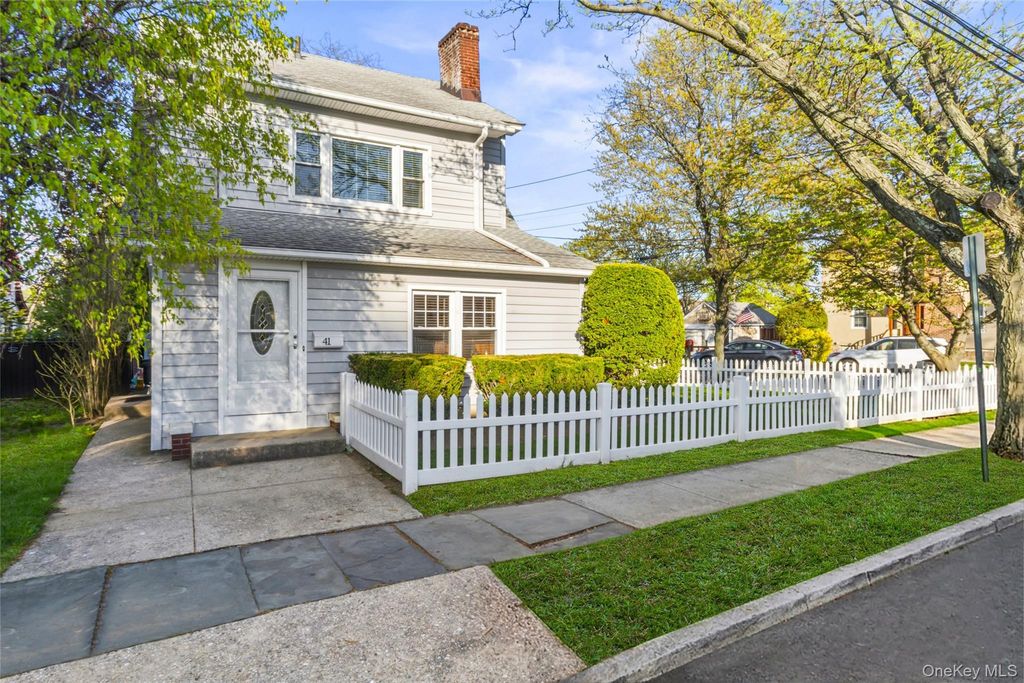 41 Rhodes Street, New Rochelle, NY 10801