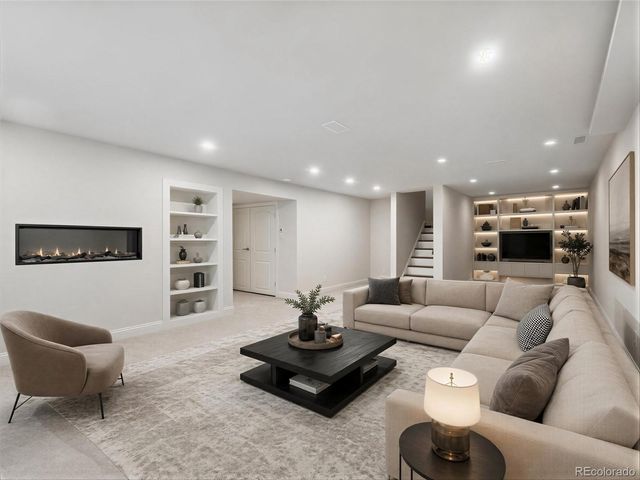 7332 S Ivanhoe Court, Centennial, CO 80112
