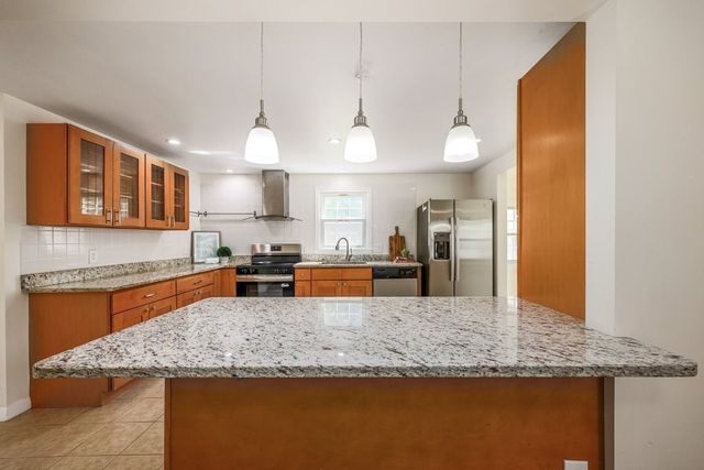 107 Bumble Bee Circle, Shrewsbury, MA 01545